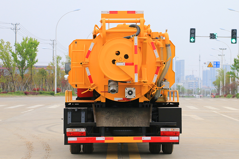 �����|�LС������5����ϴ����܇